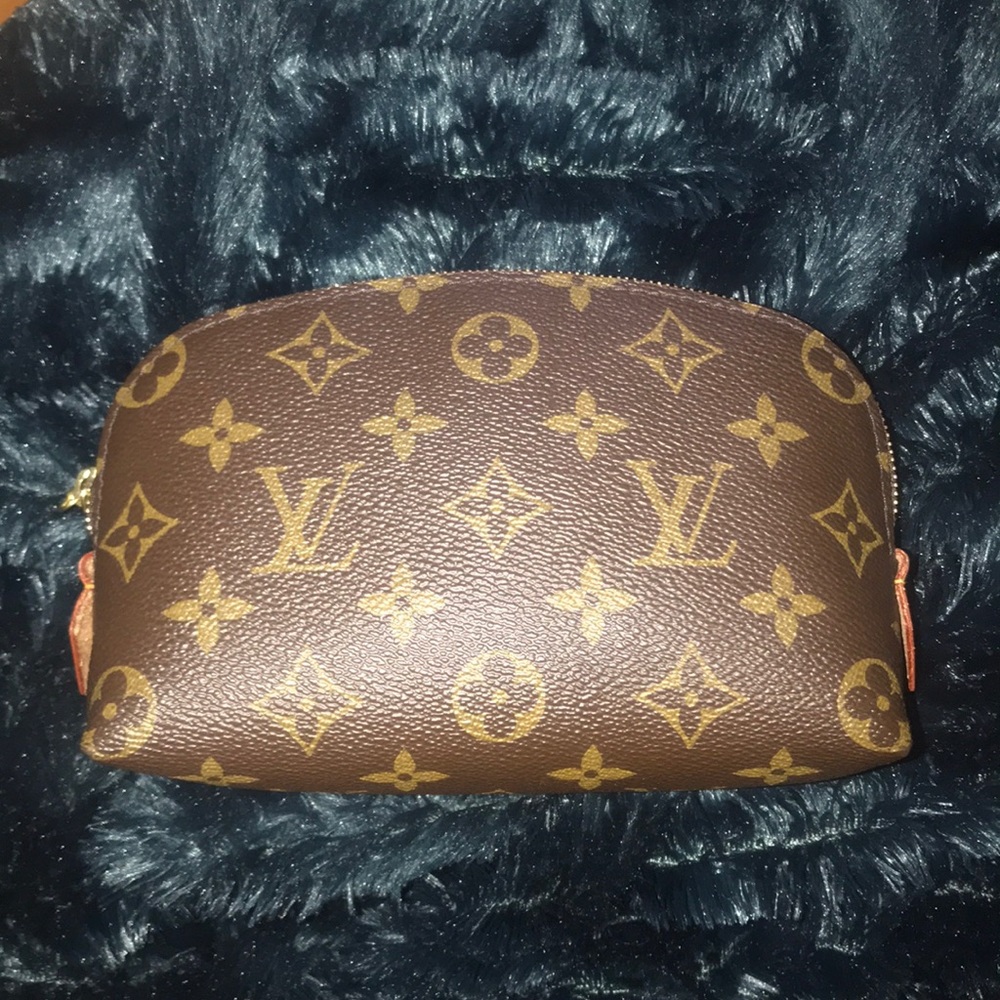 Louis Vuitton cosmetic pouch in Monogram